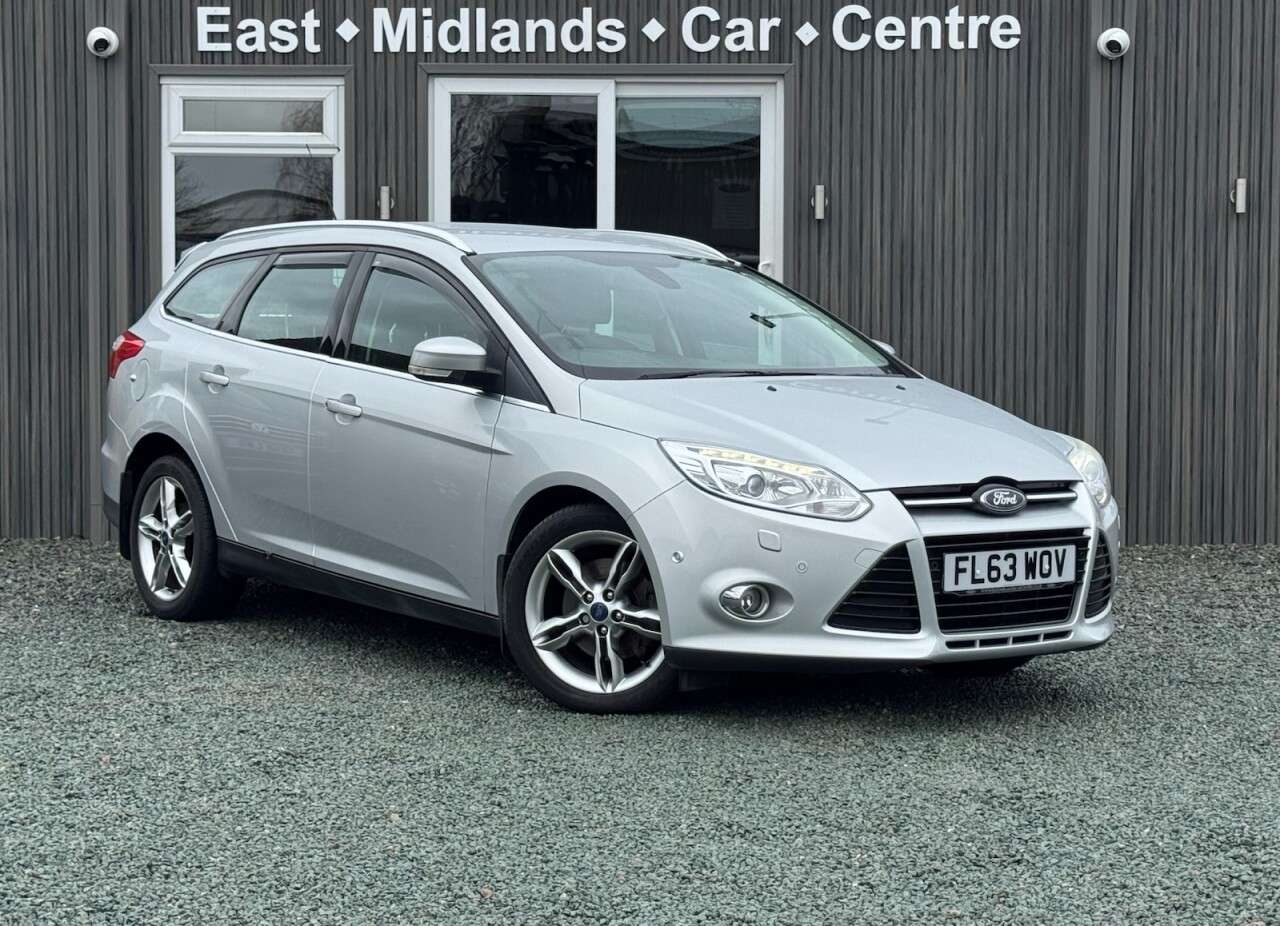 A 2013 FORD FOCUS 1.6T EcoBoost Titanium X Estate 5dr Petrol Manual Euro 5 (s/s) (182 ps) A 2013 FORD FOCUS 1.6T EcoBoost Titanium X Estate 5dr Petrol Manual Euro 5 (s/s) (182 ps)