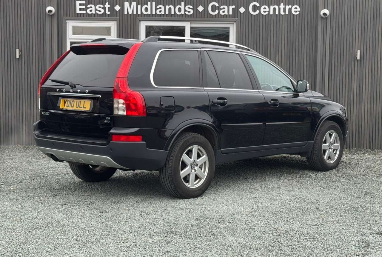 A 2010 VOLVO XC90 2.4 D5 Active SUV 5dr Diesel Geartronic AWD (224 g/km, 182 bhp) A 2010 VOLVO XC90 2.4 D5 Active SUV 5dr Diesel Geartronic AWD (224 g/km, 182 bhp)