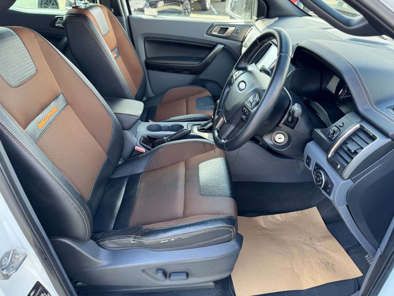 A 2017 FORD RANGER 3.2 TDCi Wildtrak Pickup Double Cab 4dr Diesel Auto 4WD Euro 5 (200 ps) A 2017 FORD RANGER 3.2 TDCi Wildtrak Pickup Double Cab 4dr Diesel Auto 4WD Euro 5 (200 ps)