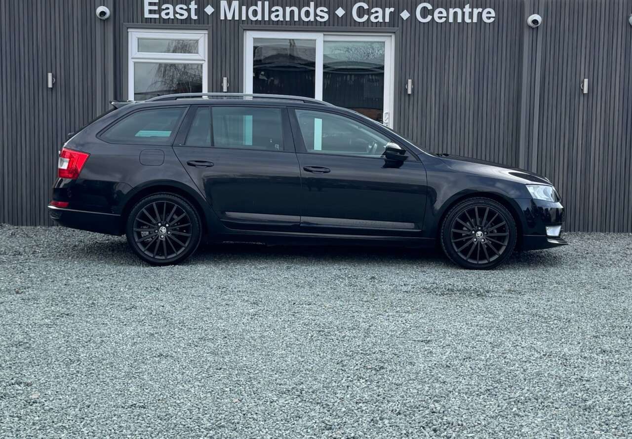 A 2014 SKODA OCTAVIA 1.6 TDI Black Edition Estate 5dr Diesel Manual Euro 5 (s/s) (105 ps) A 2014 SKODA OCTAVIA 1.6 TDI Black Edition Estate 5dr Diesel Manual Euro 5 (s/s) (105 ps)