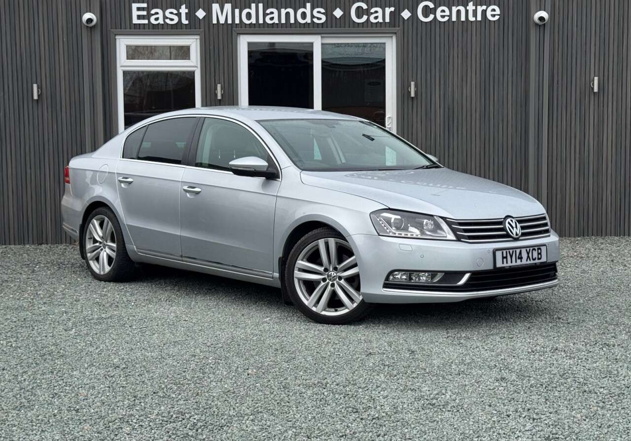 A 2014 VOLKSWAGEN PASSAT 2.0 TDI BlueMotion Tech Executive Style Saloon 4dr Diesel Manual Euro 5 (s/ A 2014 VOLKSWAGEN PASSAT 2.0 TDI BlueMotion Tech Executive Style Saloon 4dr Diesel Manual Euro 5 (s/