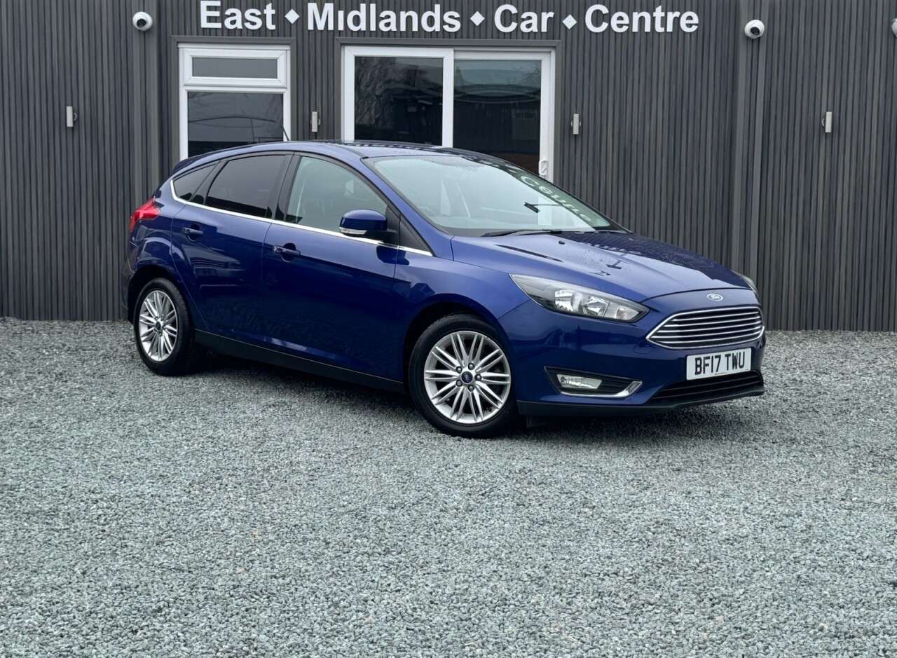 A 2017 FORD FOCUS 1.0T EcoBoost Zetec Edition Hatchback 5dr Petrol Manual Euro 6 (s/s) (100 p A 2017 FORD FOCUS 1.0T EcoBoost Zetec Edition Hatchback 5dr Petrol Manual Euro 6 (s/s) (100 p