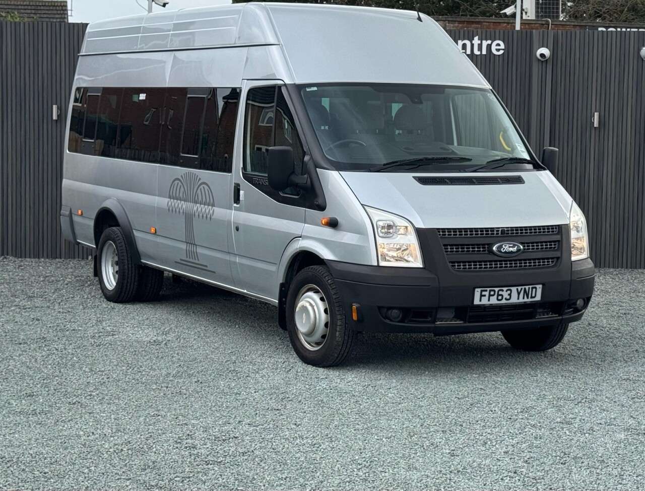 A 2013 FORD TRANSIT 2.2 TDCi 430 HDT Minibus 5dr Diesel Manual RWD L4 H3 (133 bhp) A 2013 FORD TRANSIT 2.2 TDCi 430 HDT Minibus 5dr Diesel Manual RWD L4 H3 (133 bhp)