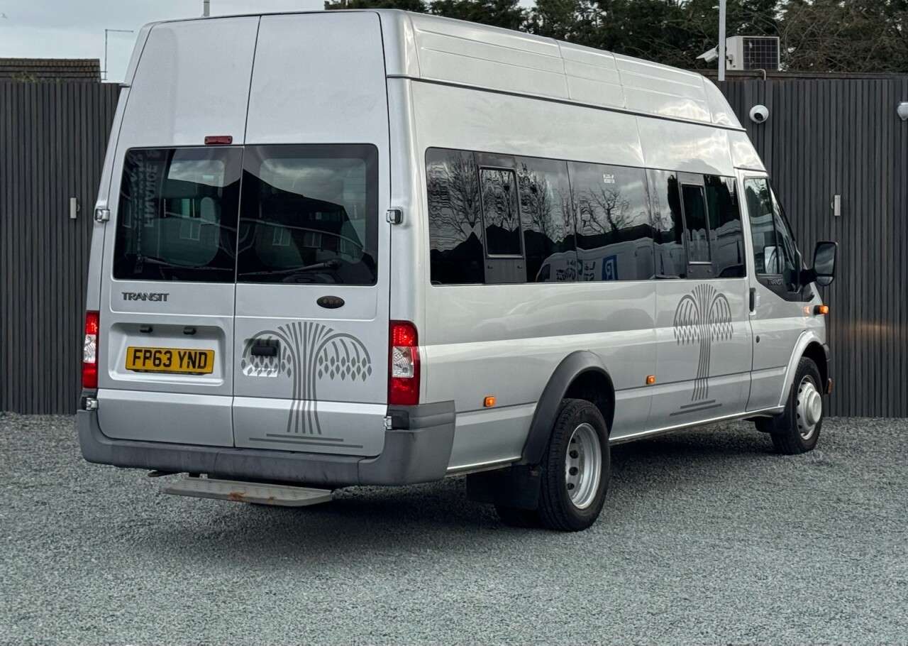 A 2013 FORD TRANSIT 2.2 TDCi 430 HDT Minibus 5dr Diesel Manual RWD L4 H3 (133 bhp) A 2013 FORD TRANSIT 2.2 TDCi 430 HDT Minibus 5dr Diesel Manual RWD L4 H3 (133 bhp)
