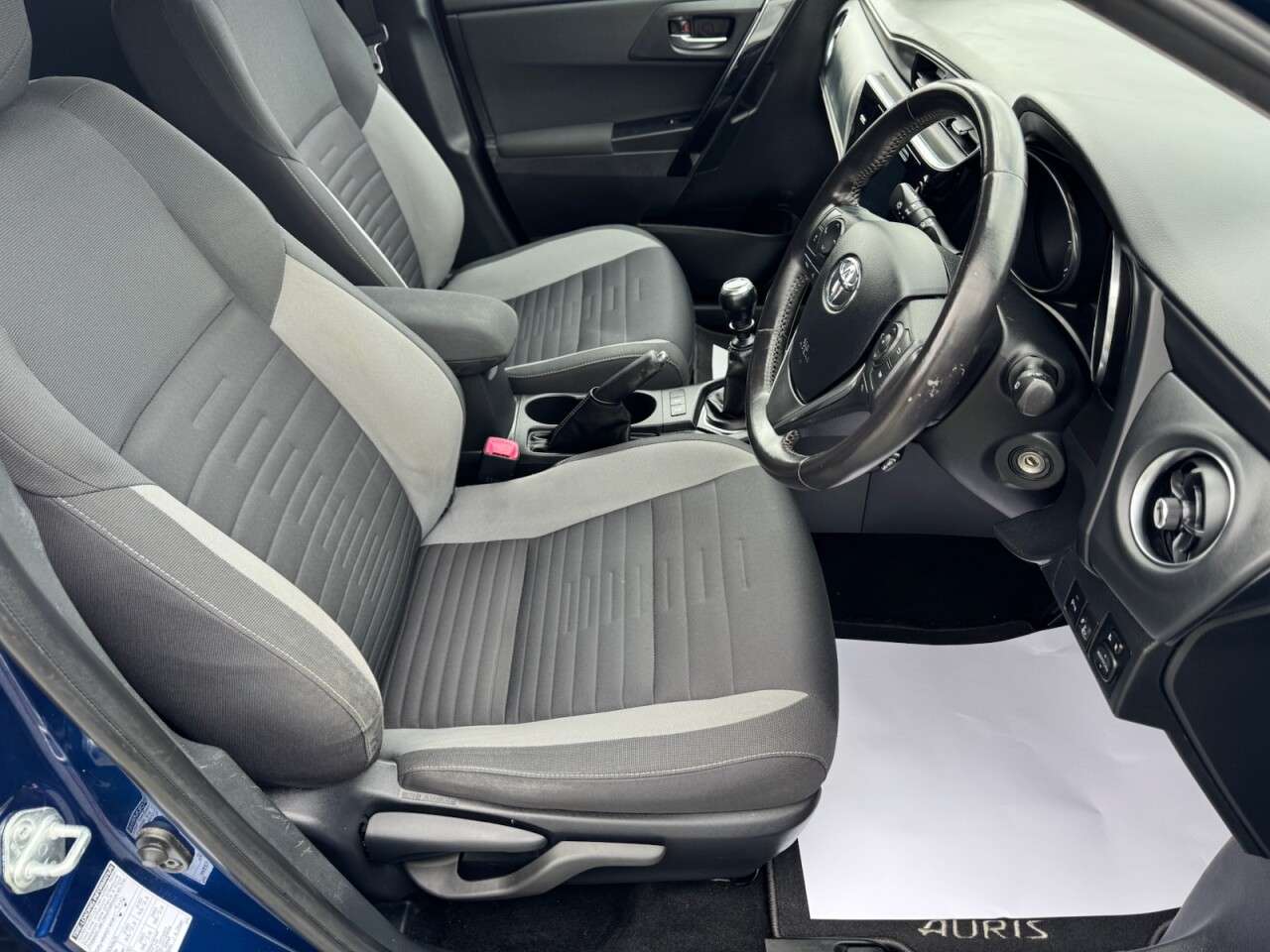 2015 TOYOTA AURIS 2015 TOYOTA AURIS