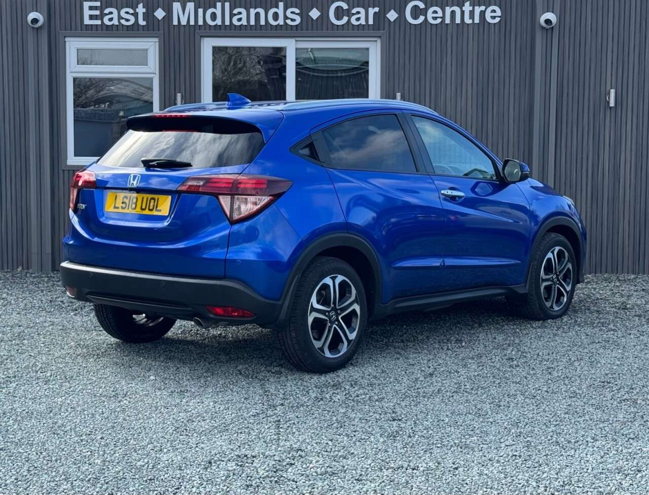 A 2018 HONDA HR-V 1.6 i-DTEC EX SUV 5dr Diesel Manual Euro 6 (s/s) (120 ps) A 2018 HONDA HR-V 1.6 i-DTEC EX SUV 5dr Diesel Manual Euro 6 (s/s) (120 ps)