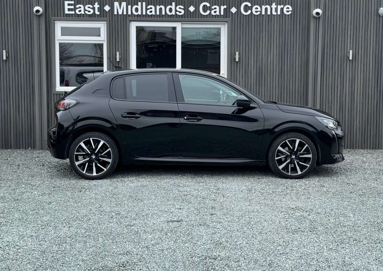 A 2020 PEUGEOT 208 1.2 PureTech Allure Hatchback 5dr Petrol Manual Euro 6 (s/s) (100 ps) A 2020 PEUGEOT 208 1.2 PureTech Allure Hatchback 5dr Petrol Manual Euro 6 (s/s) (100 ps)
