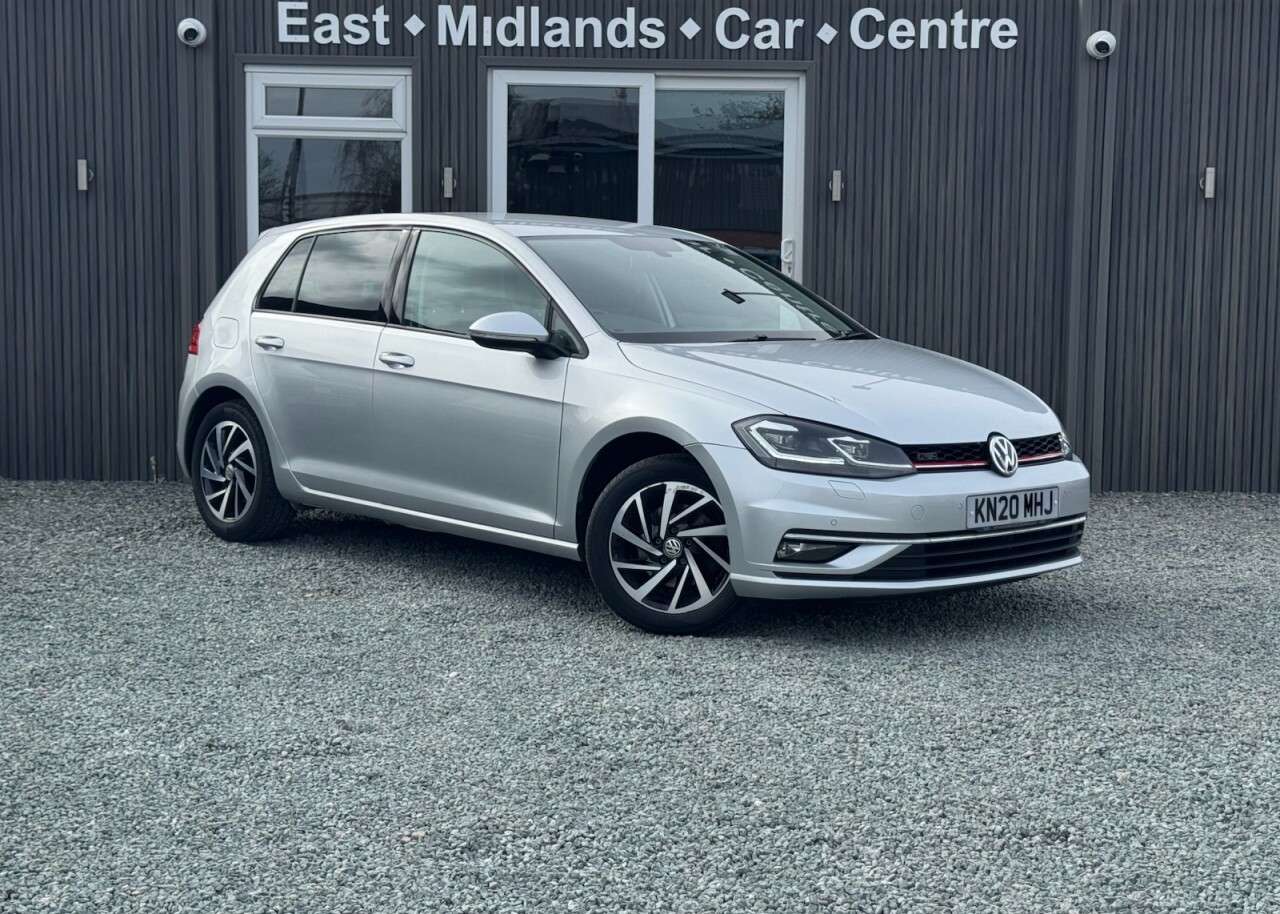 A 2020 VOLKSWAGEN GOLF 1.5 TSI EVO Match Edition Hatchback 5dr Petrol Manual Euro 6 (s/s) (150 ps) A 2020 VOLKSWAGEN GOLF 1.5 TSI EVO Match Edition Hatchback 5dr Petrol Manual Euro 6 (s/s) (150 ps)