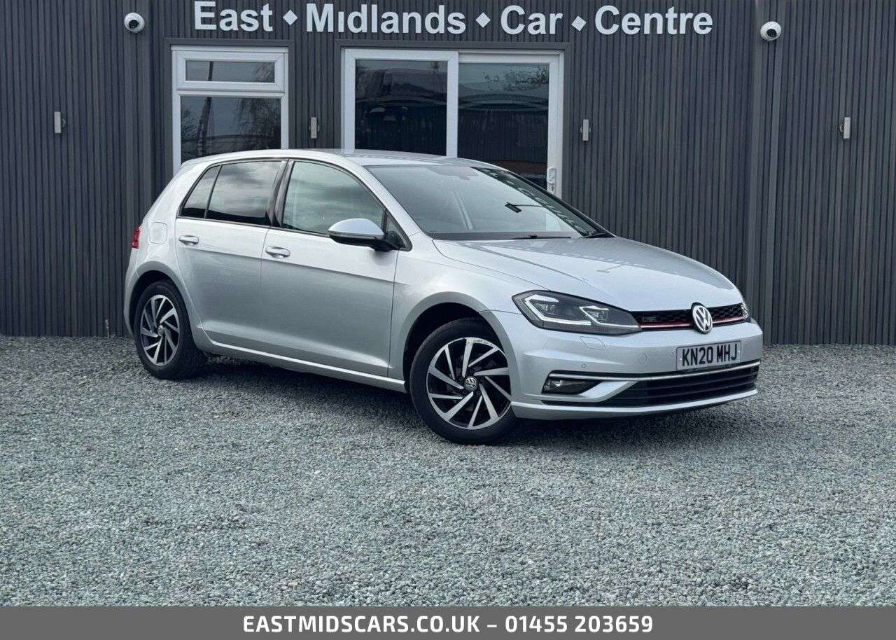 A 2020 VOLKSWAGEN GOLF 1.5 TSI EVO Match Edition Hatchback 5dr Petrol Manual Euro 6 (s/s) (150 ps) A 2020 VOLKSWAGEN GOLF 1.5 TSI EVO Match Edition Hatchback 5dr Petrol Manual Euro 6 (s/s) (150 ps)