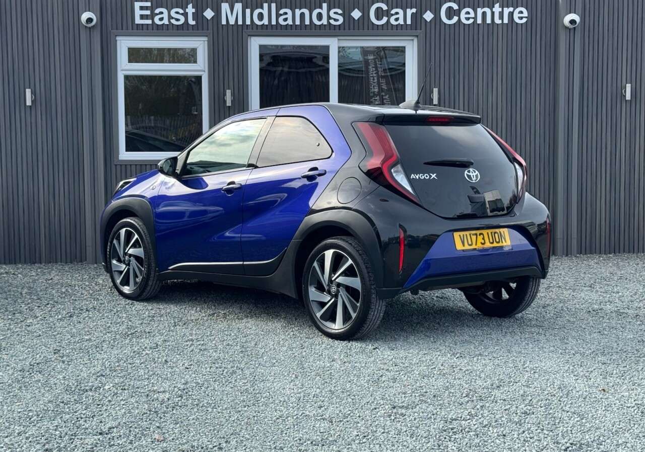 2023 TOYOTA AYGO X 2023 TOYOTA AYGO X