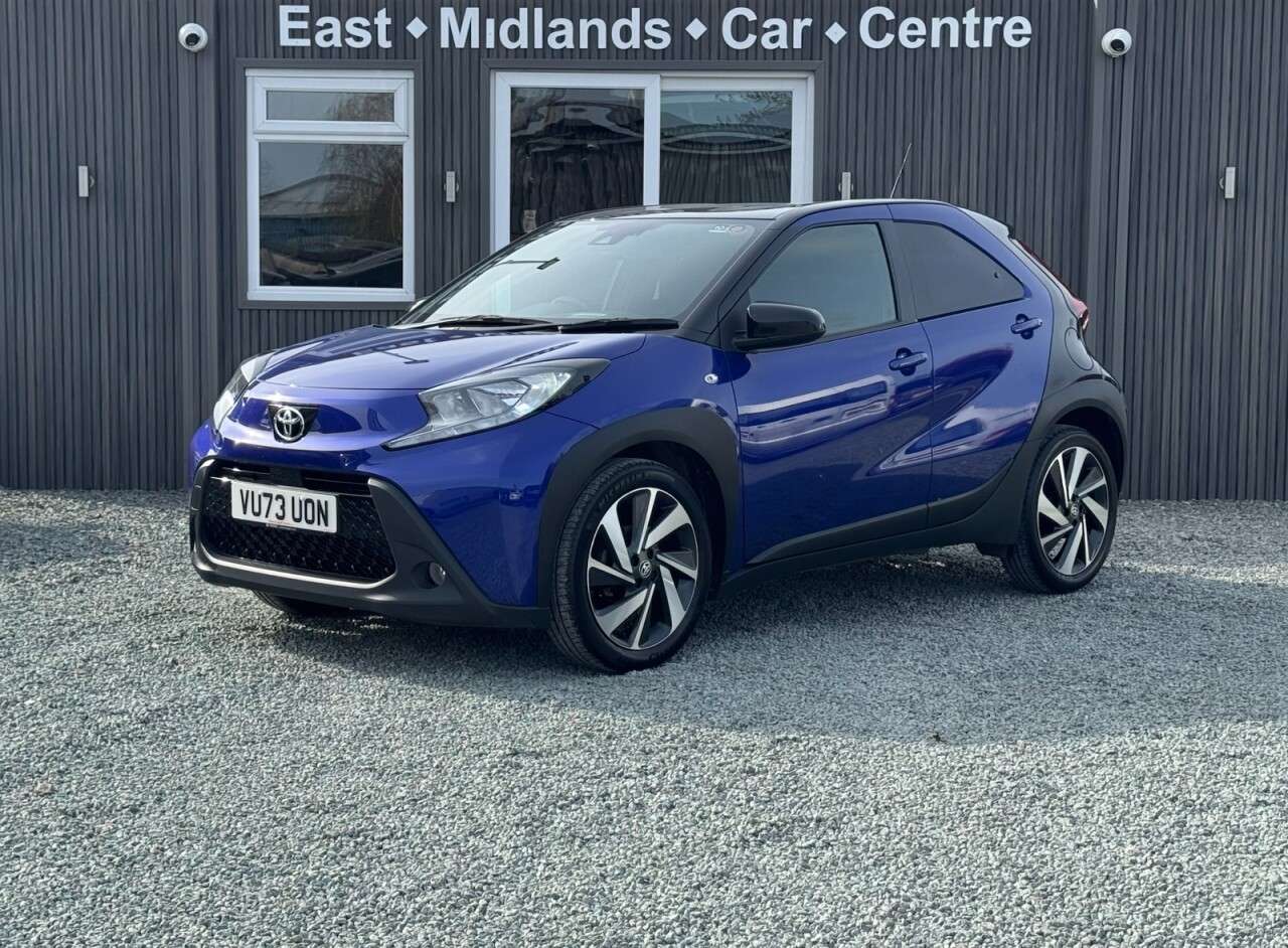 2023 TOYOTA AYGO X 2023 TOYOTA AYGO X
