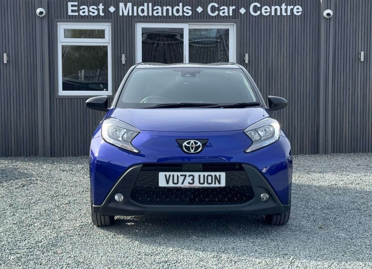 2023 TOYOTA AYGO X 2023 TOYOTA AYGO X