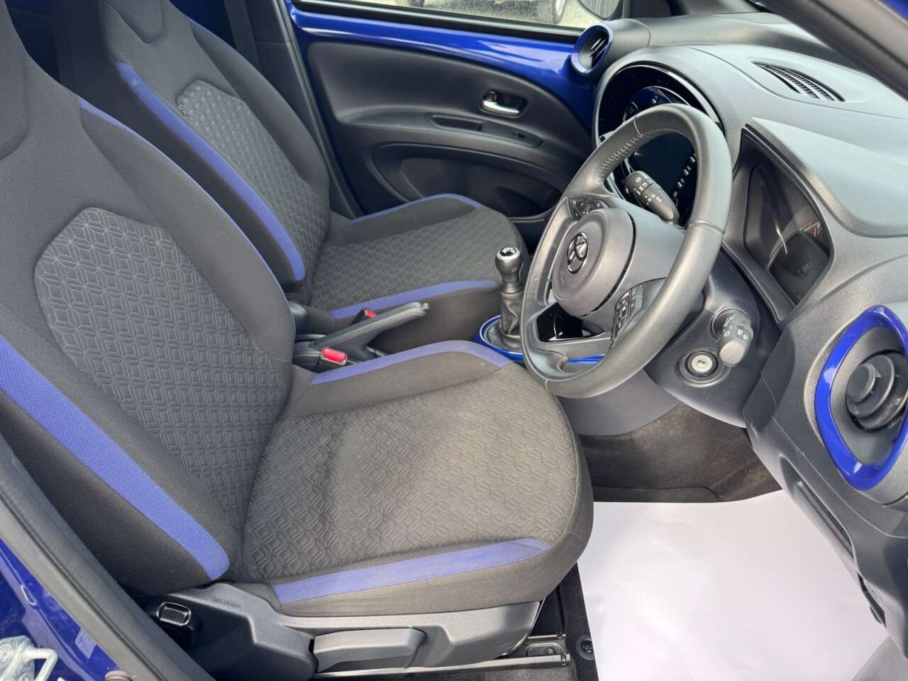 2023 TOYOTA AYGO X 2023 TOYOTA AYGO X