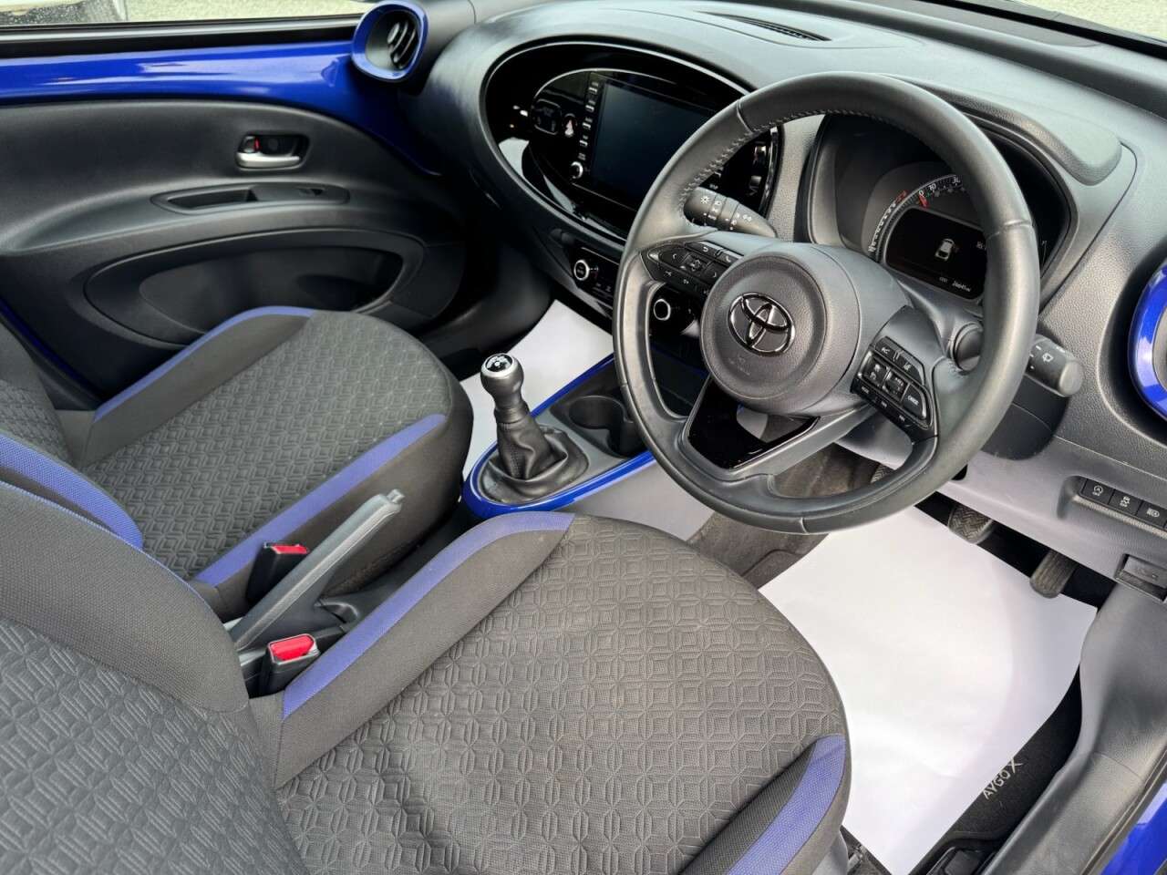 2023 TOYOTA AYGO X 2023 TOYOTA AYGO X