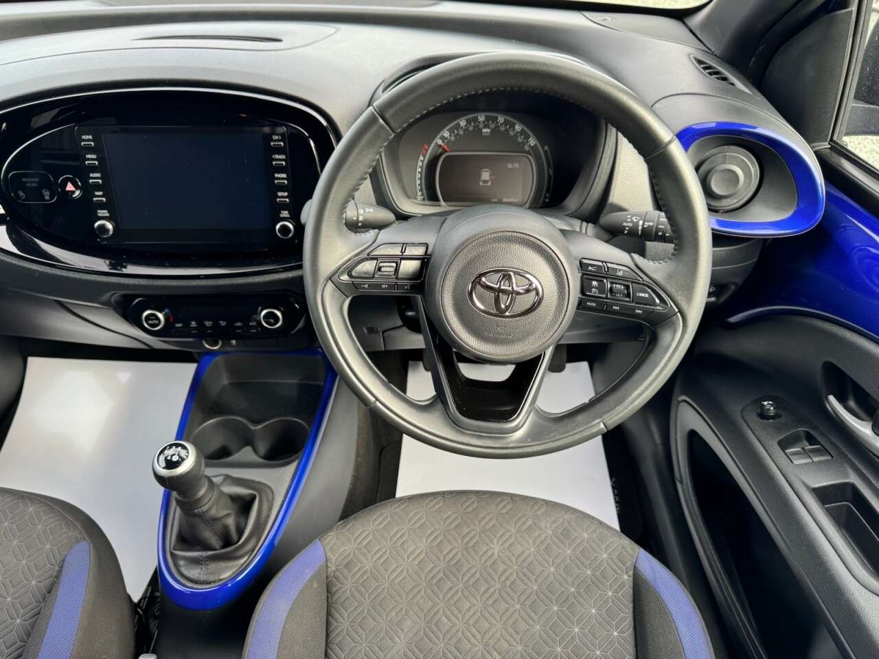 2023 TOYOTA AYGO X 2023 TOYOTA AYGO X