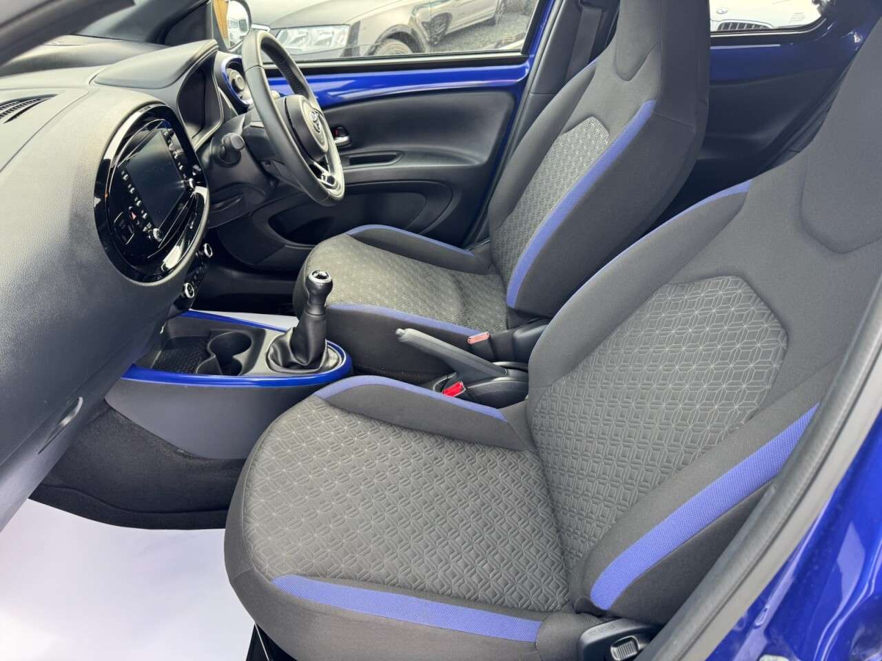 2023 TOYOTA AYGO X 2023 TOYOTA AYGO X