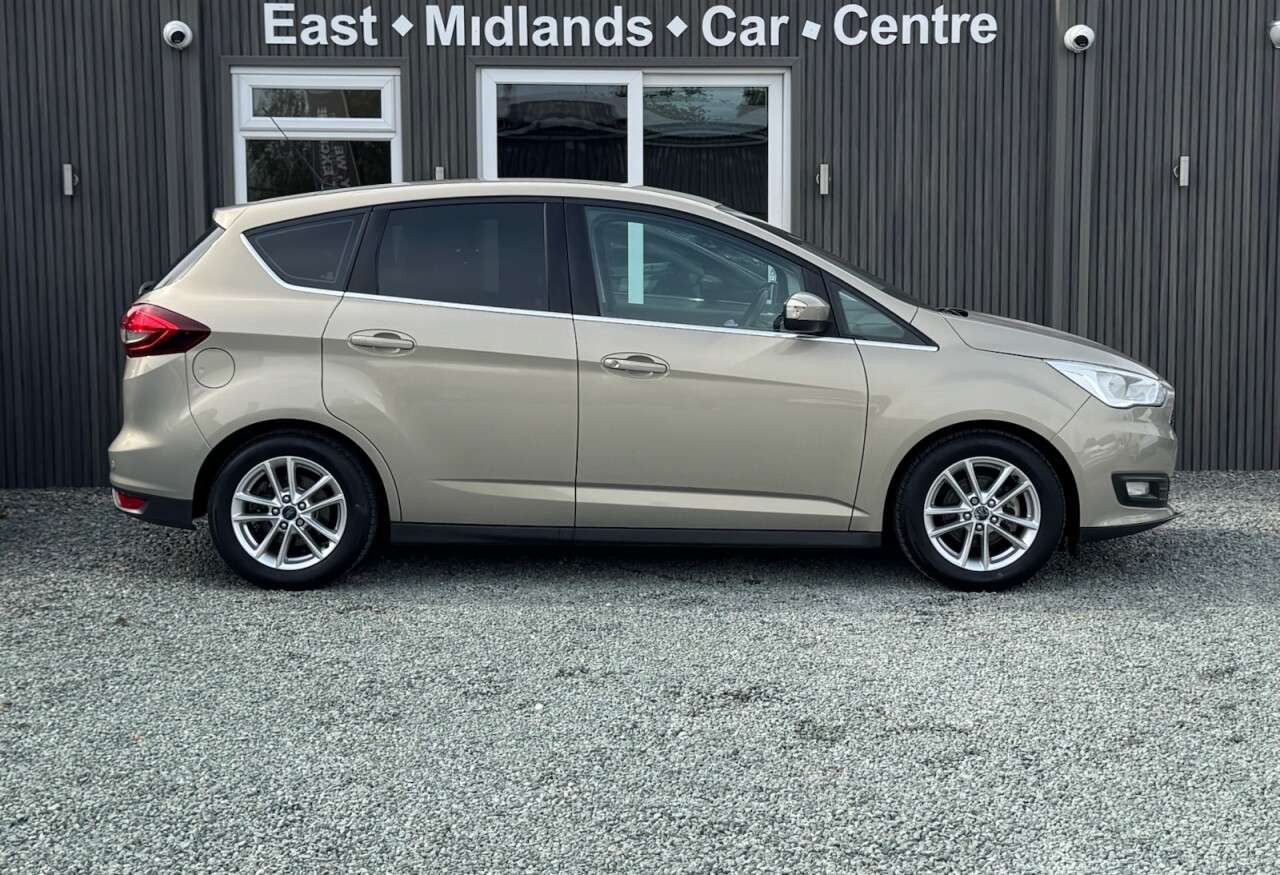 A 2015 FORD C-MAX 1.6 Ti-VCT Zetec MPV 5dr Petrol Manual Euro 6 (125 ps) A 2015 FORD C-MAX 1.6 Ti-VCT Zetec MPV 5dr Petrol Manual Euro 6 (125 ps)