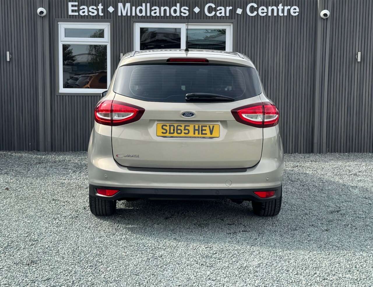 A 2015 FORD C-MAX 1.6 Ti-VCT Zetec MPV 5dr Petrol Manual Euro 6 (125 ps) A 2015 FORD C-MAX 1.6 Ti-VCT Zetec MPV 5dr Petrol Manual Euro 6 (125 ps)