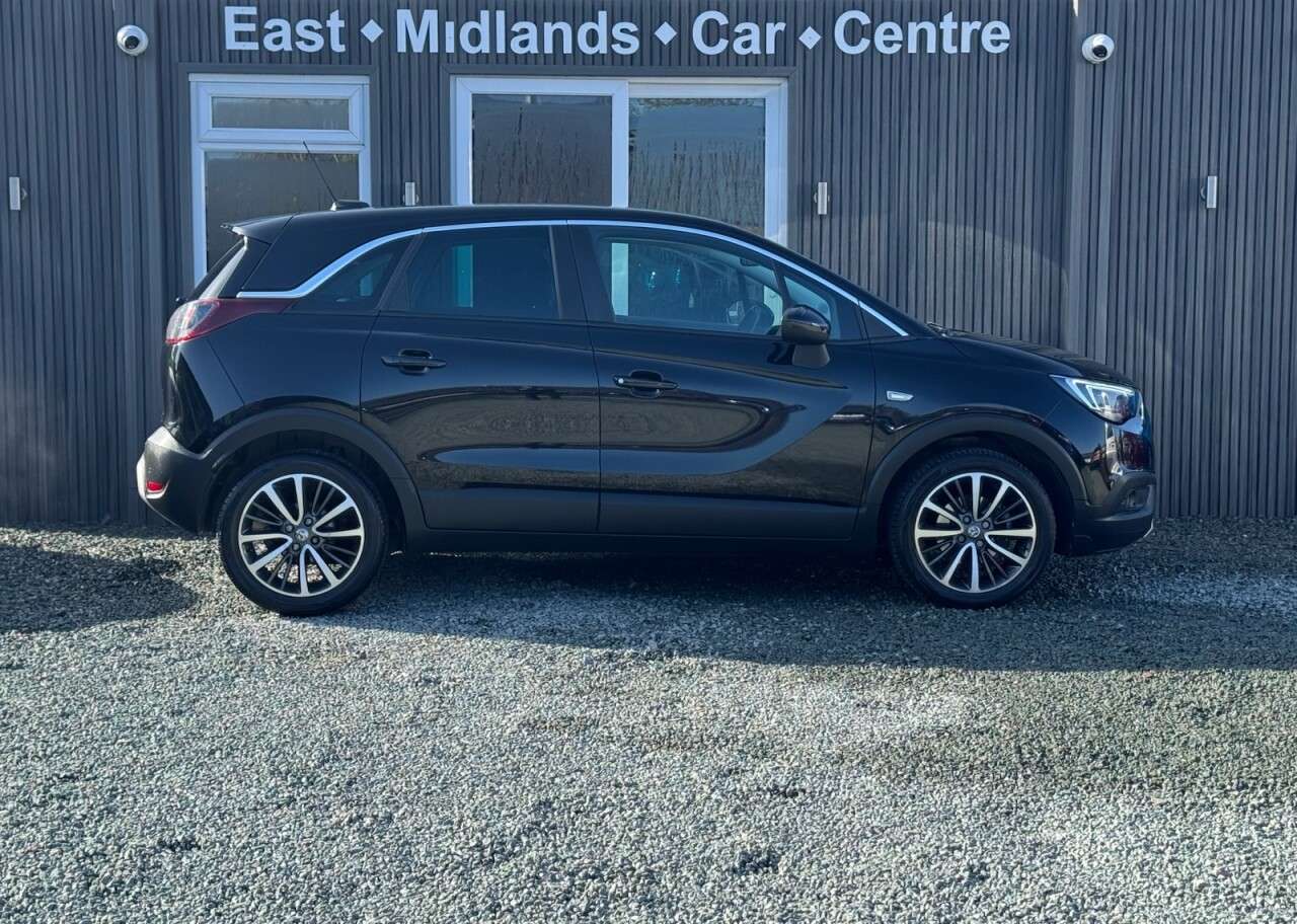 A 2020 VAUXHALL CROSSLAND X 1.2 Turbo GPF Elite SUV 5dr Petrol Manual Euro 6 (s/s) (130 ps) A 2020 VAUXHALL CROSSLAND X 1.2 Turbo GPF Elite SUV 5dr Petrol Manual Euro 6 (s/s) (130 ps)