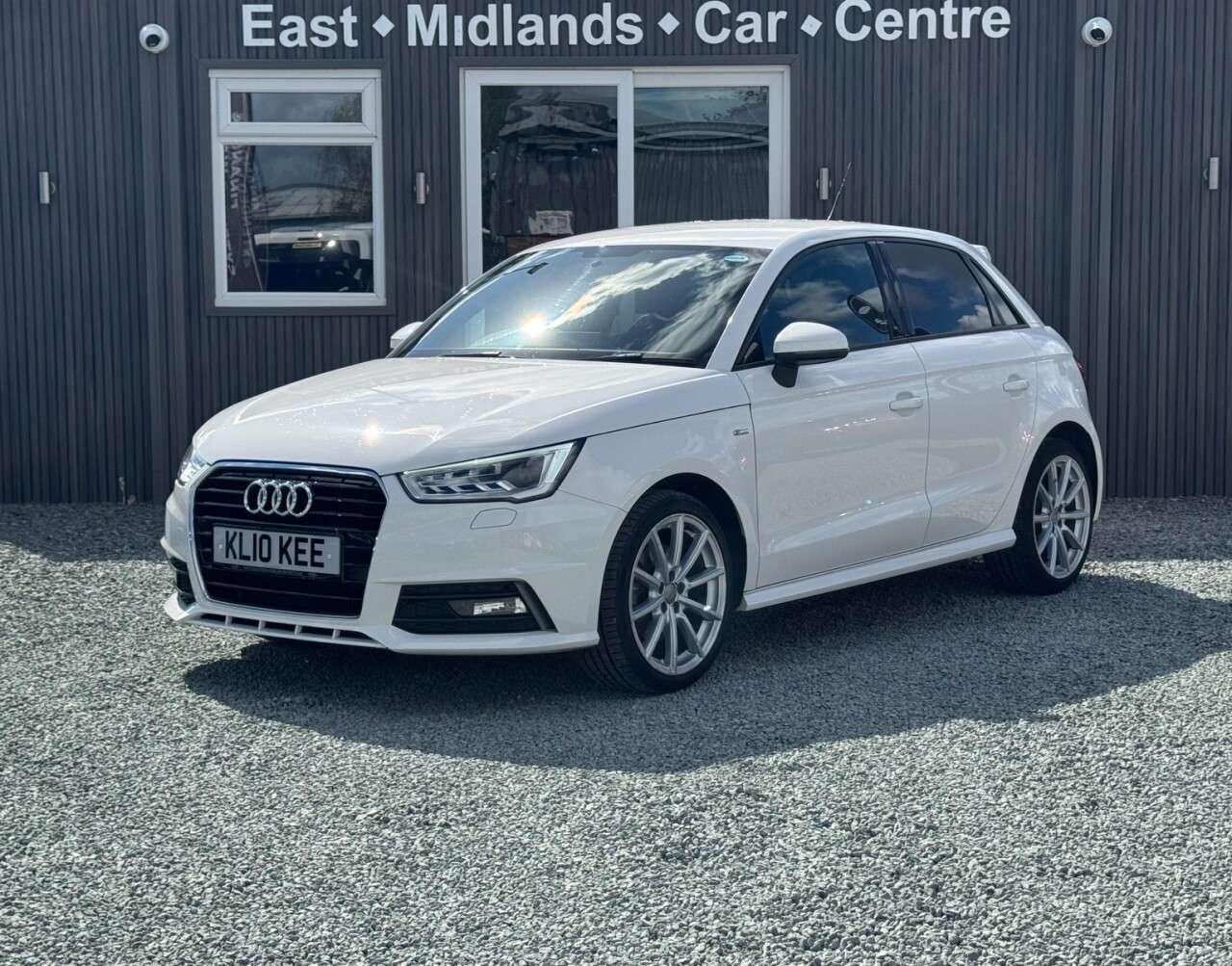 2017 AUDI A1 2017 AUDI A1