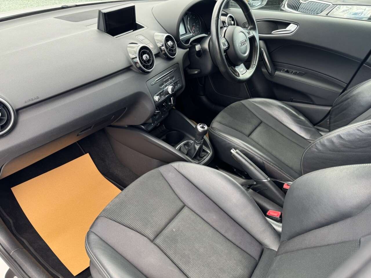 2017 AUDI A1 2017 AUDI A1