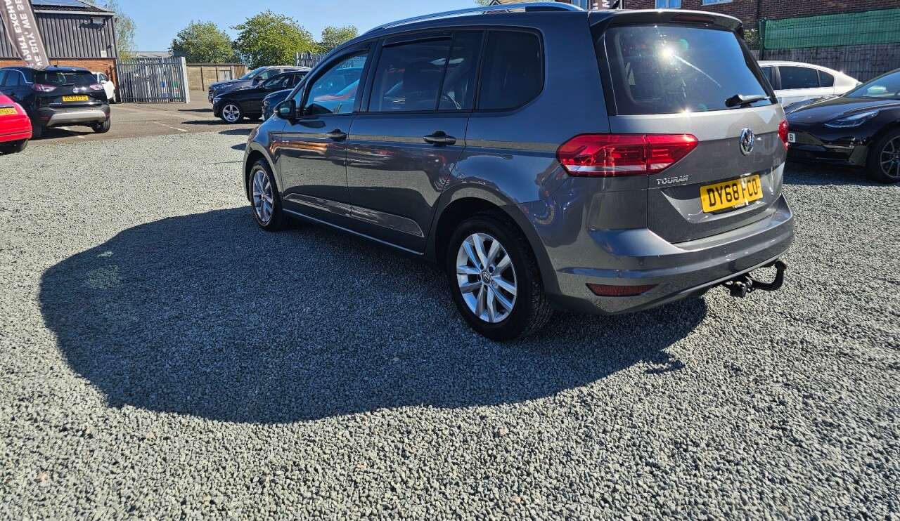 2018 VOLKSWAGEN TOURAN 2018 VOLKSWAGEN TOURAN
