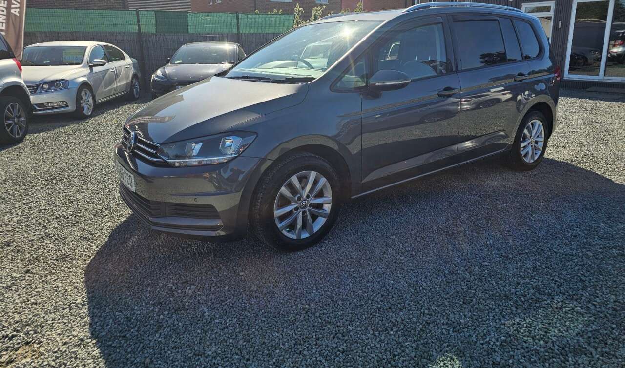 2018 VOLKSWAGEN TOURAN 2018 VOLKSWAGEN TOURAN