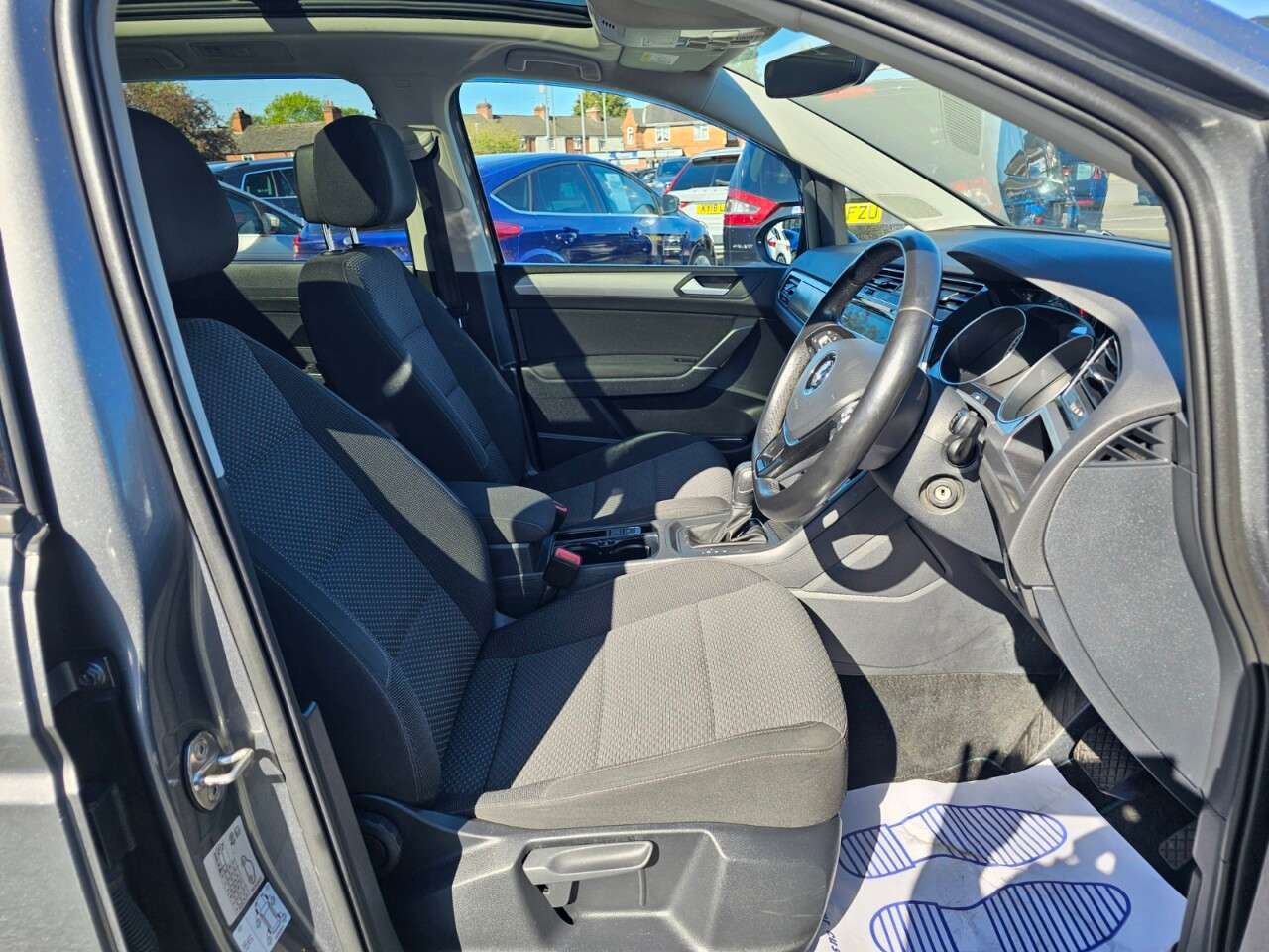 2018 VOLKSWAGEN TOURAN 2018 VOLKSWAGEN TOURAN