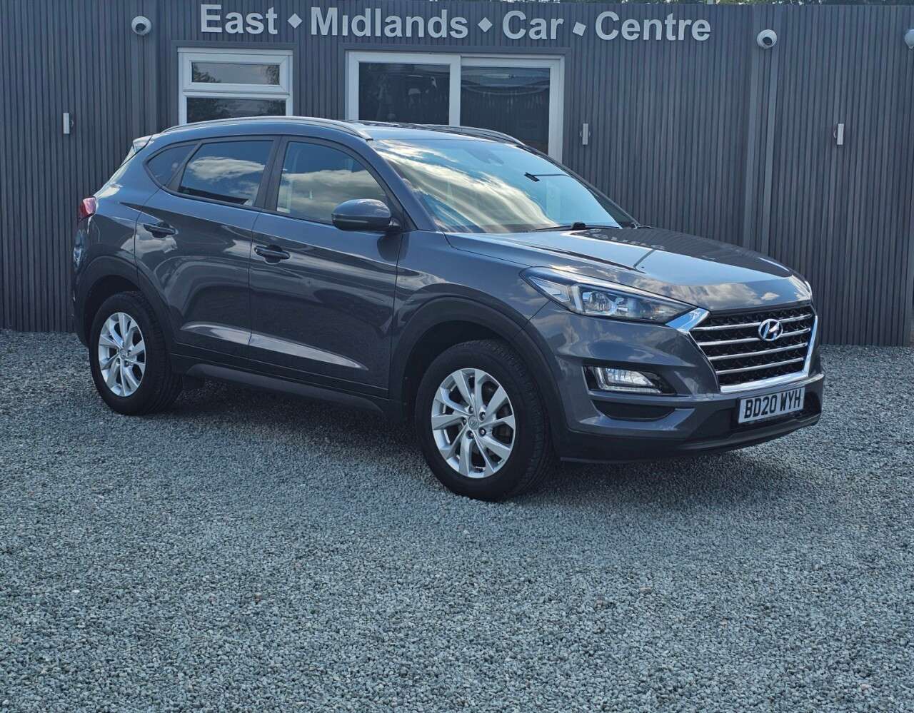 A 2020 HYUNDAI TUCSON 1.6 GDi SE Nav SUV 5dr Petrol Manual Euro 6 (s/s) (132 ps) A 2020 HYUNDAI TUCSON 1.6 GDi SE Nav SUV 5dr Petrol Manual Euro 6 (s/s) (132 ps)
