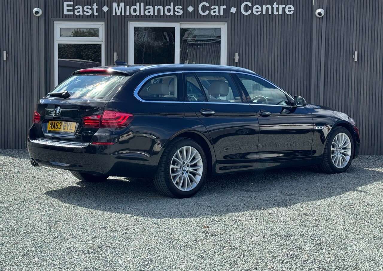 A 2013 BMW 5 SERIES 2.0 520d Luxury Touring 5dr Diesel Auto Euro 6 (s/s) (184 ps) A 2013 BMW 5 SERIES 2.0 520d Luxury Touring 5dr Diesel Auto Euro 6 (s/s) (184 ps)