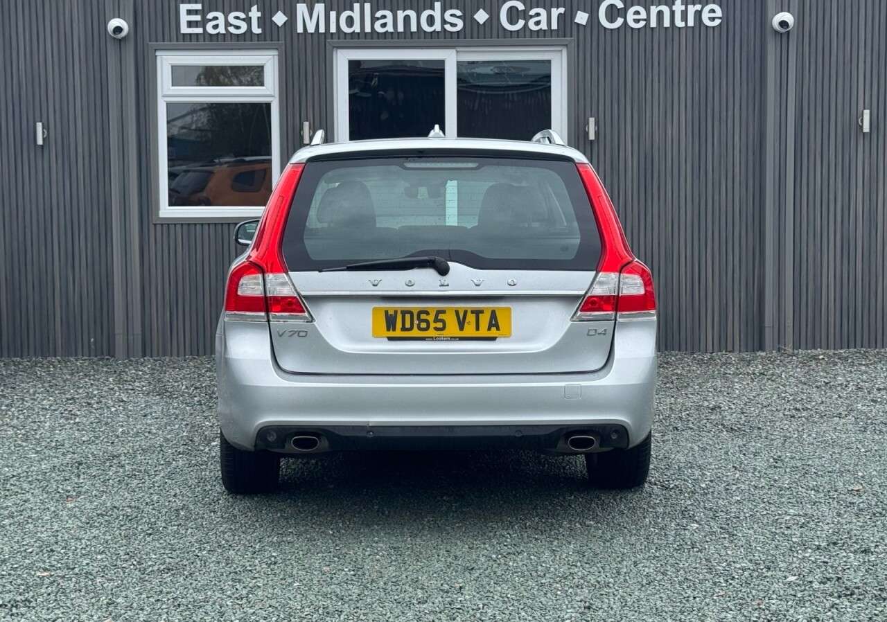 2015 VOLVO V70 2015 VOLVO V70