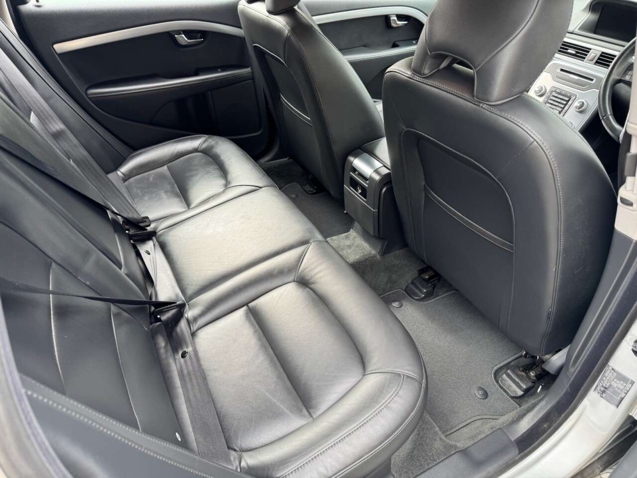 2015 VOLVO V70 2015 VOLVO V70
