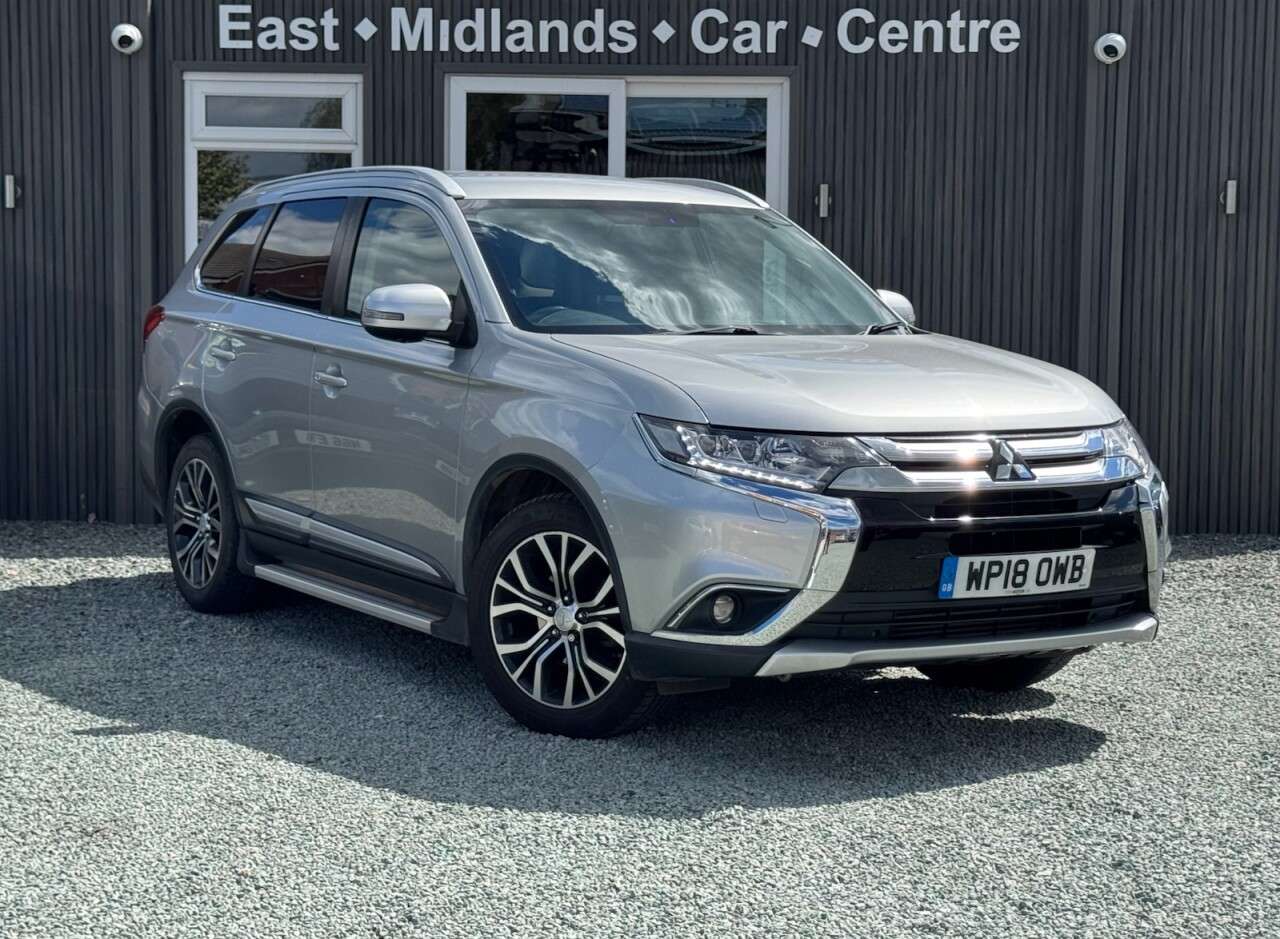 A 2018 MITSUBISHI OUTLANDER 2.2 DI-D 4 SUV 5dr Diesel Auto 4WD Euro 6 (147 ps) A 2018 MITSUBISHI OUTLANDER 2.2 DI-D 4 SUV 5dr Diesel Auto 4WD Euro 6 (147 ps)