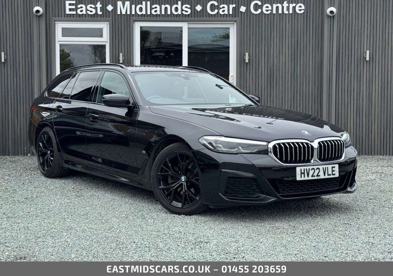 A 2022 BMW 5 SERIES 2.0 520d MHT M Sport Touring 5dr Diesel Hybrid Steptronic Euro 6 (s/s) (190 A 2022 BMW 5 SERIES 2.0 520d MHT M Sport Touring 5dr Diesel Hybrid Steptronic Euro 6 (s/s) (190