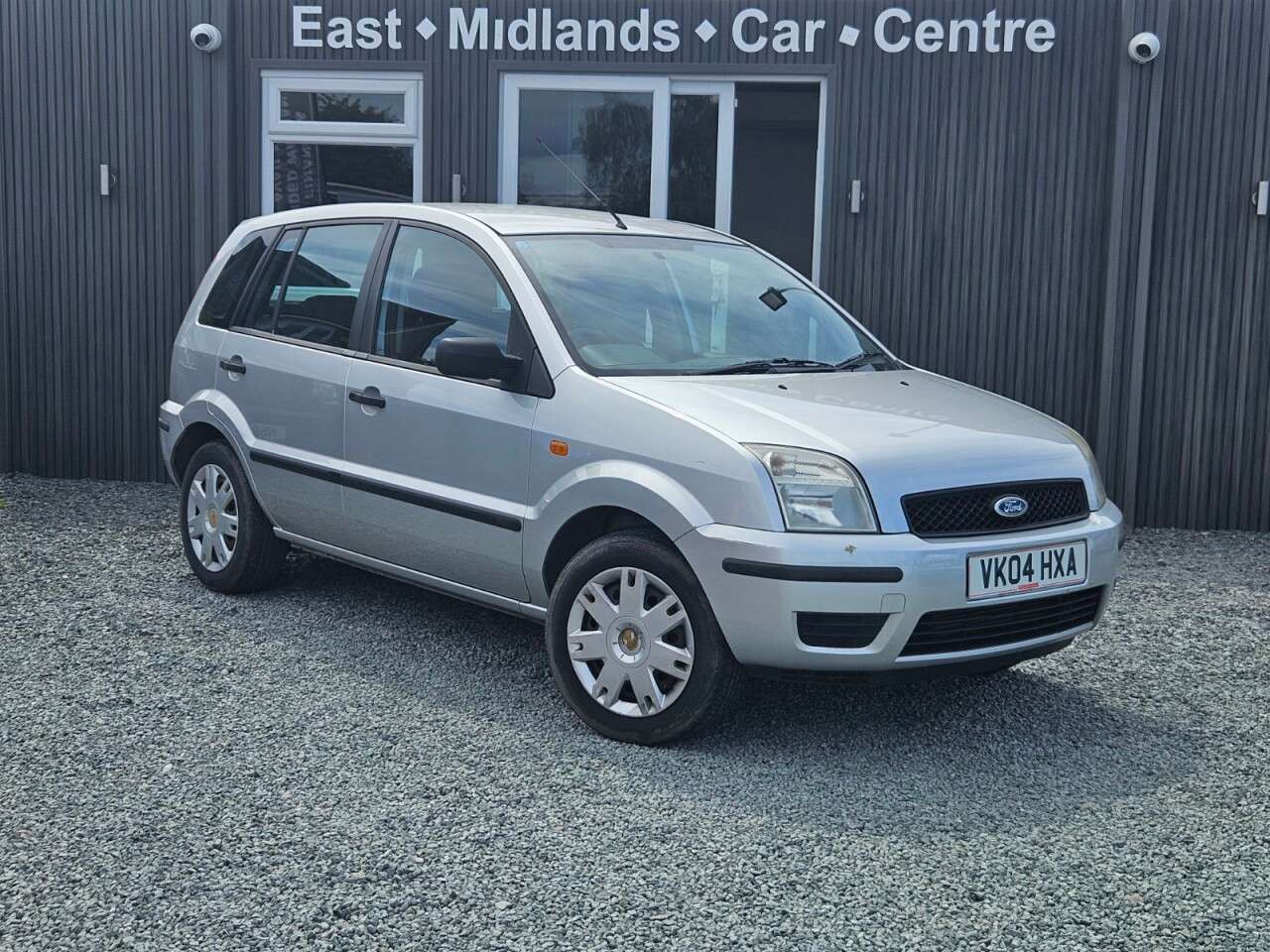 A 2004 FORD FUSION 1.4 2 Hatchback 5dr Petrol Manual (158 g/km, 79 bhp) A 2004 FORD FUSION 1.4 2 Hatchback 5dr Petrol Manual (158 g/km, 79 bhp)