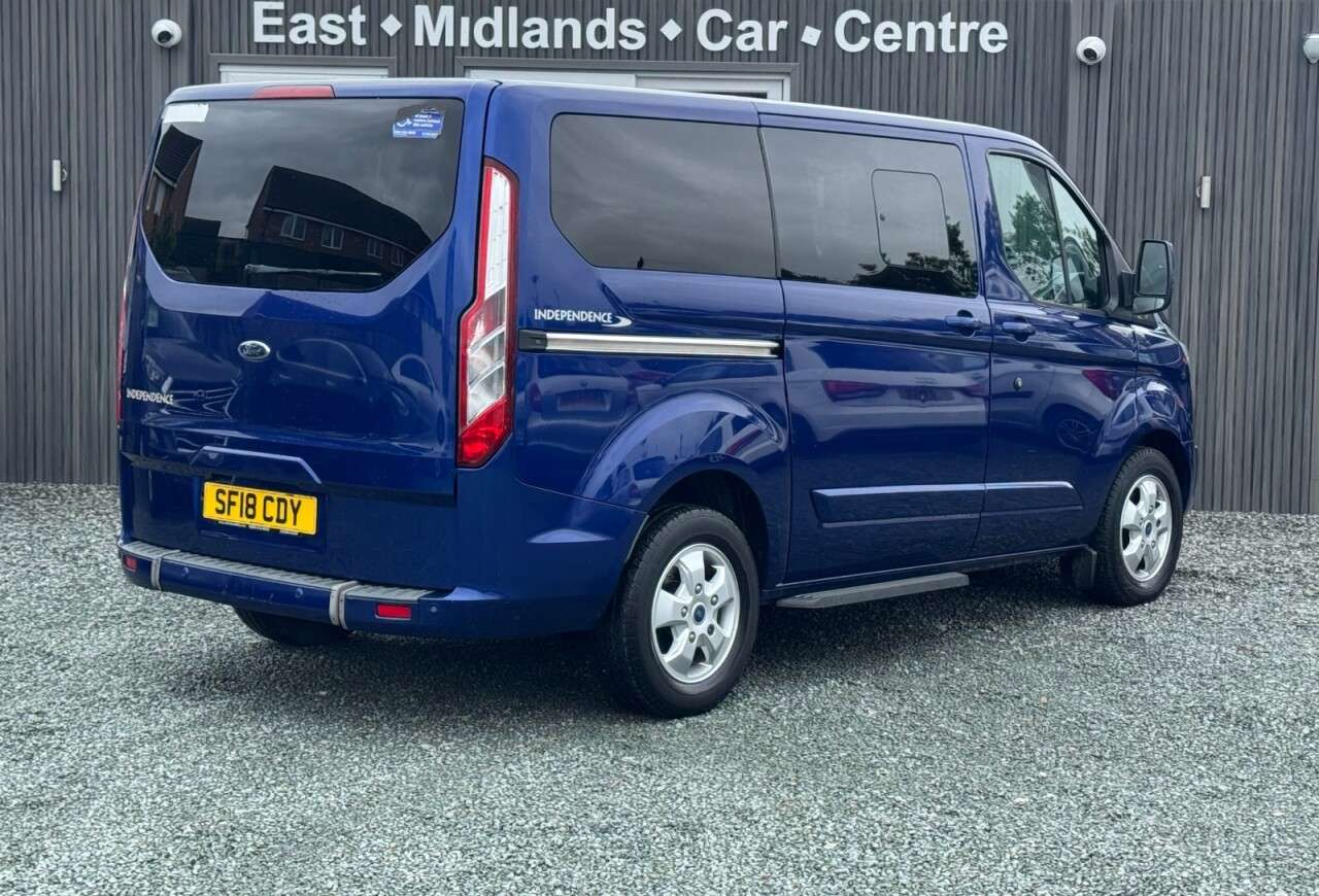 A 2018 FORD TOURNEO CUSTOM 2.0 310 EcoBlue Titanium Minibus Double Cab 5dr Diesel Manual L1 Euro 6 (s/ A 2018 FORD TOURNEO CUSTOM 2.0 310 EcoBlue Titanium Minibus Double Cab 5dr Diesel Manual L1 Euro 6 (s/