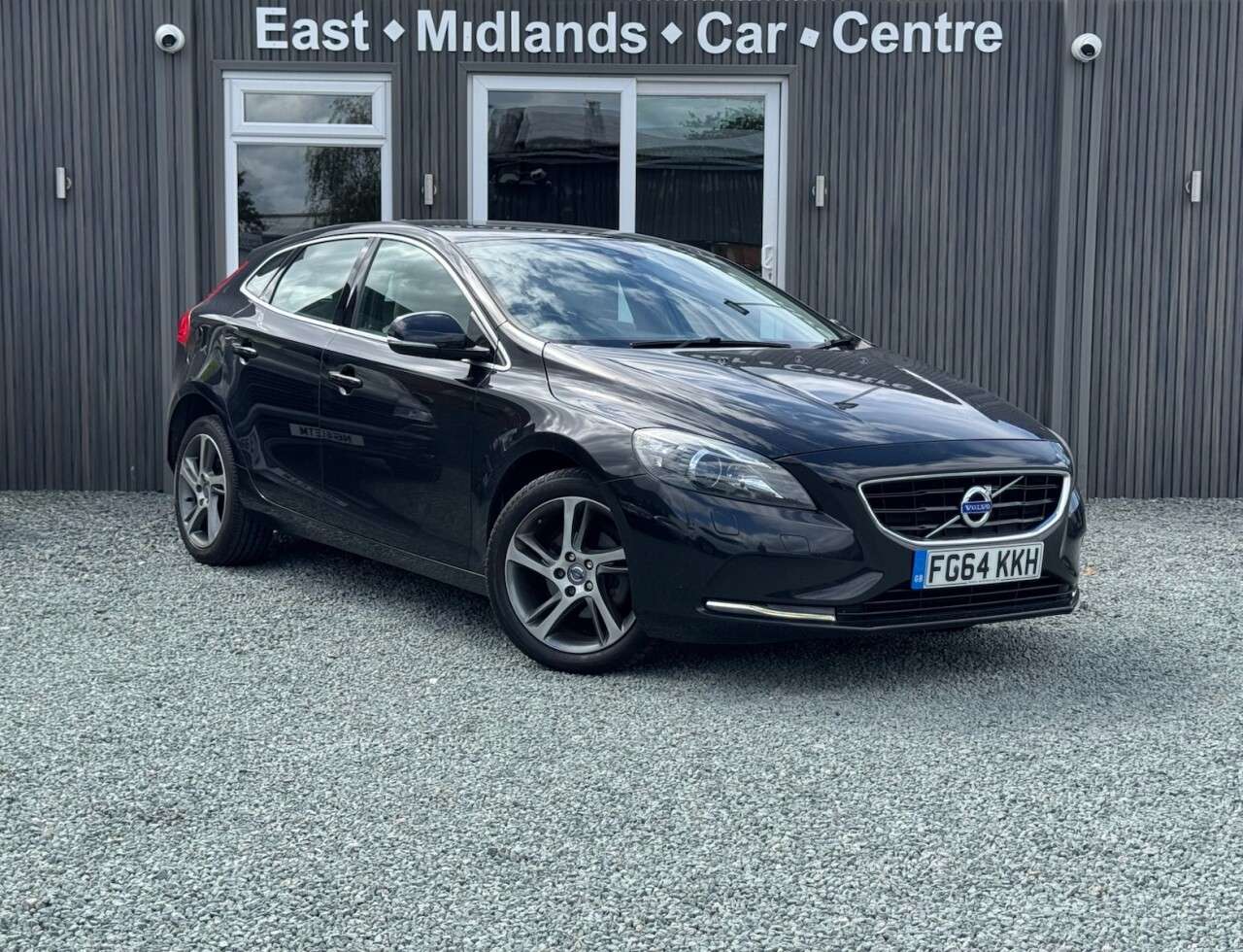 A 2014 VOLVO V40 1.6 D2 SE Lux Hatchback 5dr Diesel Manual Euro 5 (s/s) (115 ps) A 2014 VOLVO V40 1.6 D2 SE Lux Hatchback 5dr Diesel Manual Euro 5 (s/s) (115 ps)