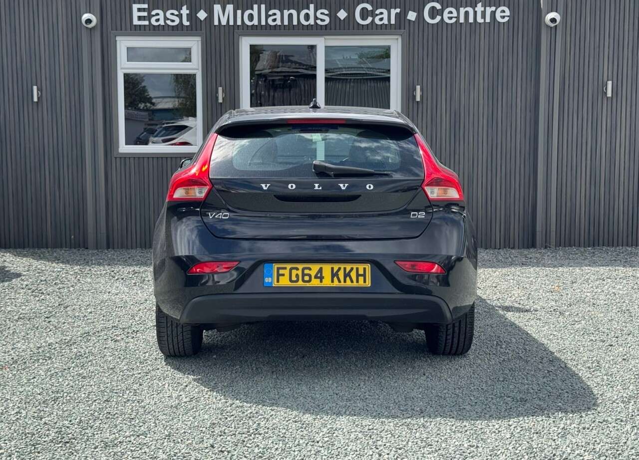 2014 VOLVO V40 2014 VOLVO V40