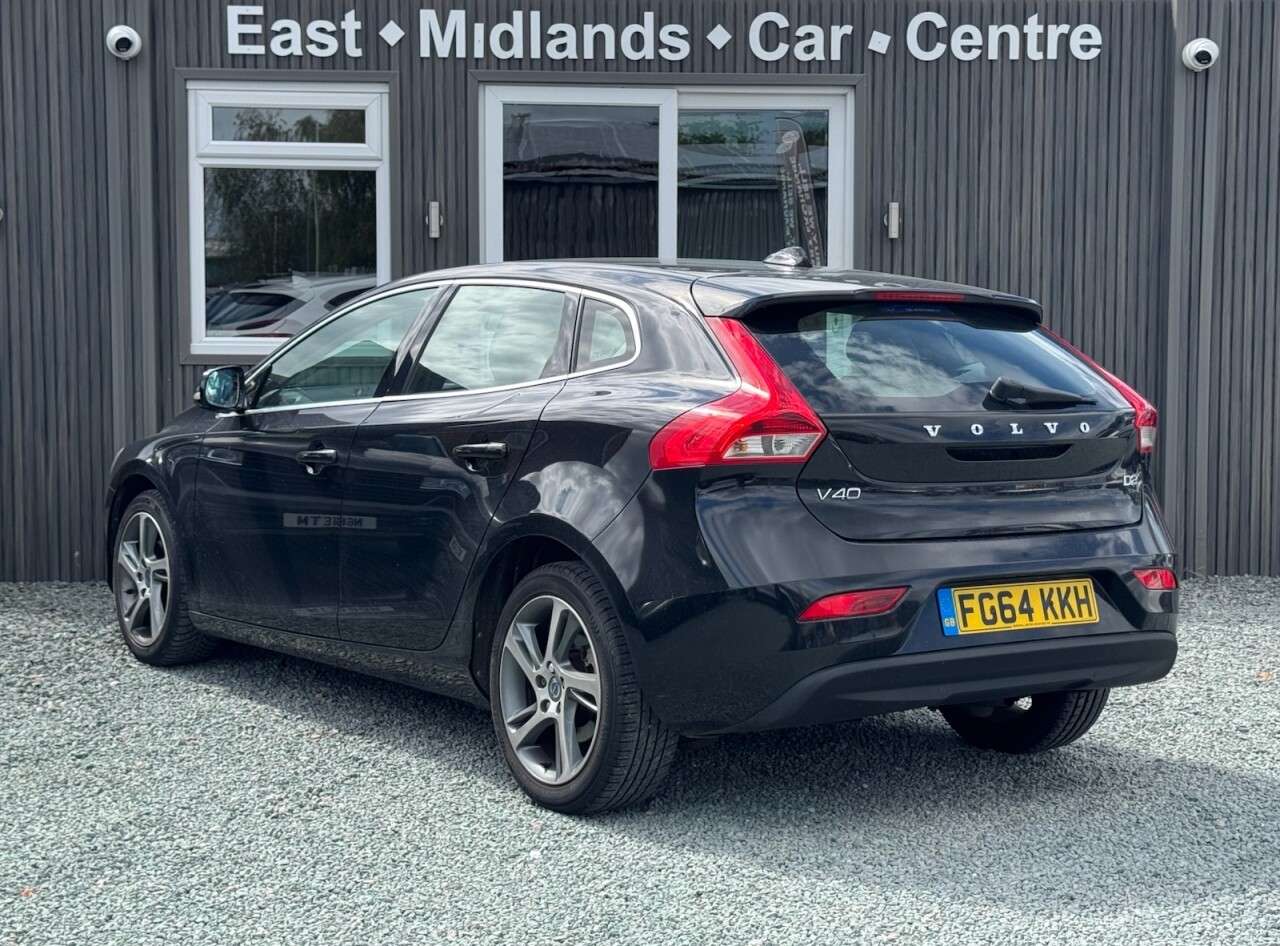 2014 VOLVO V40 2014 VOLVO V40