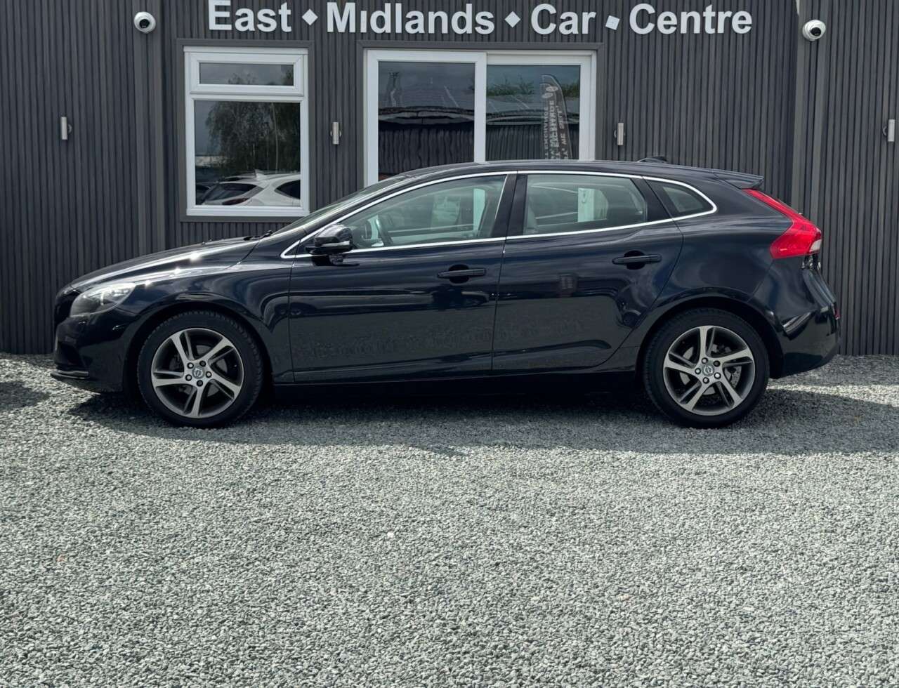 2014 VOLVO V40 2014 VOLVO V40