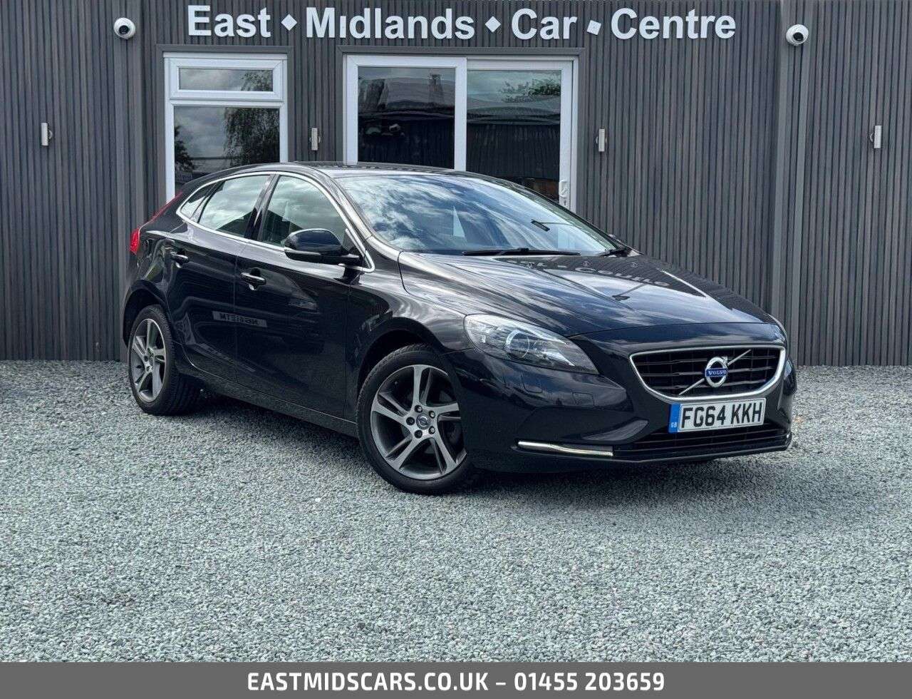 A 2014 VOLVO V40 1.6 D2 SE Lux Hatchback 5dr Diesel Manual Euro 5 (s/s) (115 ps) A 2014 VOLVO V40 1.6 D2 SE Lux Hatchback 5dr Diesel Manual Euro 5 (s/s) (115 ps)