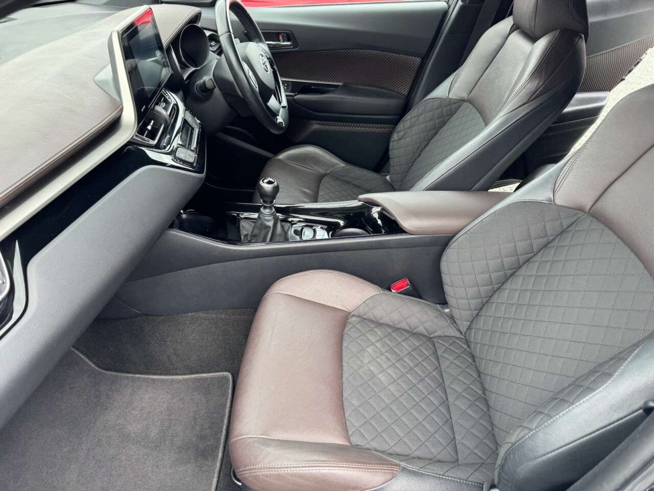 2016 TOYOTA C-HR 2016 TOYOTA C-HR