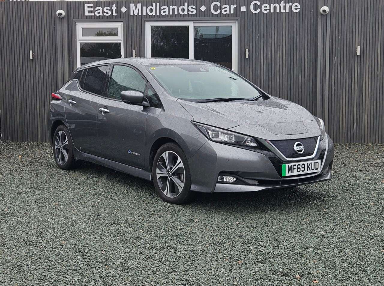 A 2019 NISSAN LEAF 40kWh Tekna Hatchback 5dr Electric Auto (150 ps) A 2019 NISSAN LEAF 40kWh Tekna Hatchback 5dr Electric Auto (150 ps)
