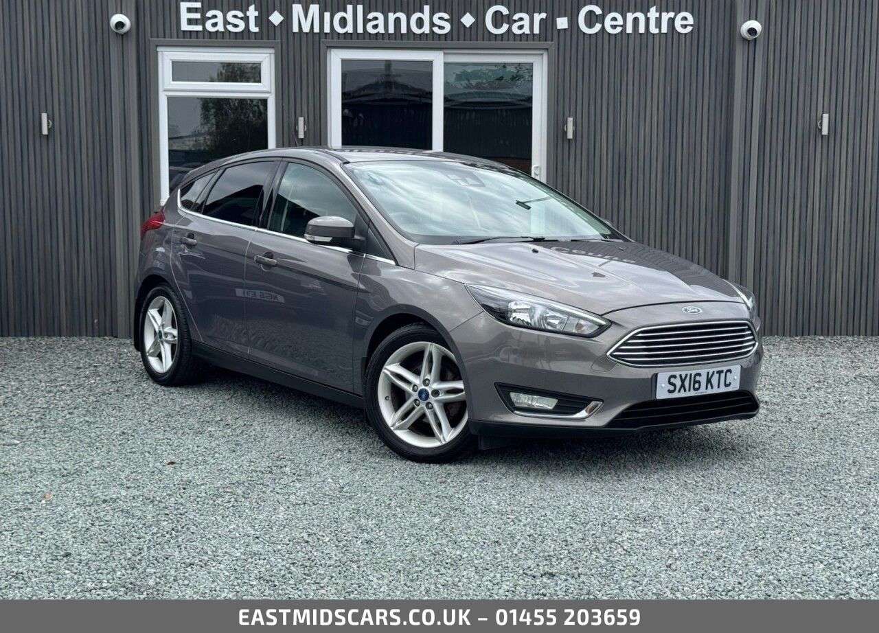 A 2016 FORD FOCUS 1.0T EcoBoost Titanium Hatchback 5dr Petrol Manual Euro 6 (s/s) (125 ps) A 2016 FORD FOCUS 1.0T EcoBoost Titanium Hatchback 5dr Petrol Manual Euro 6 (s/s) (125 ps)