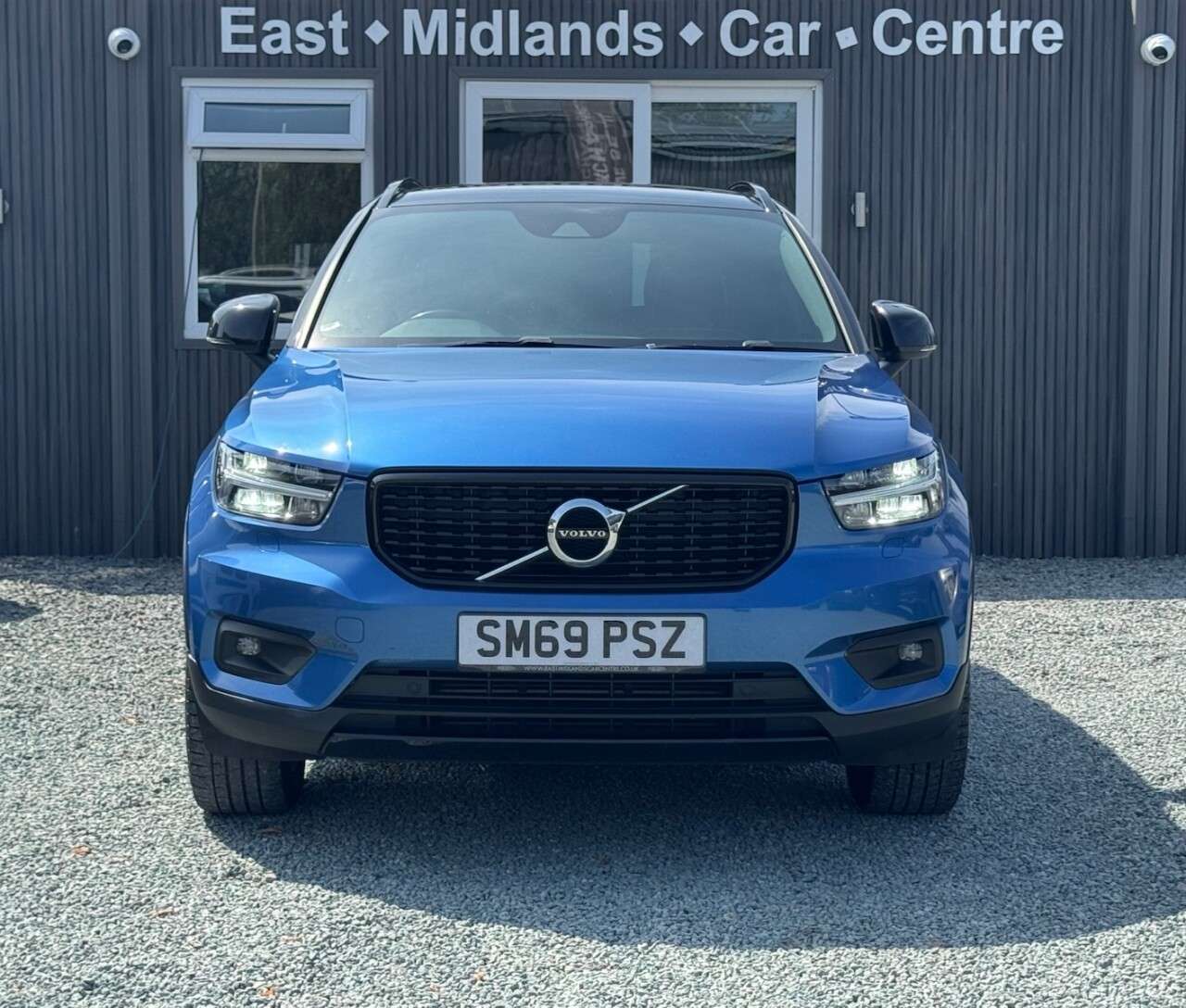 2020 VOLVO XC40 2020 VOLVO XC40