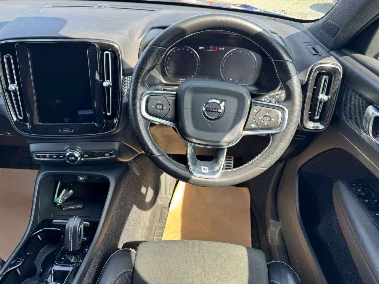 2020 VOLVO XC40 2020 VOLVO XC40