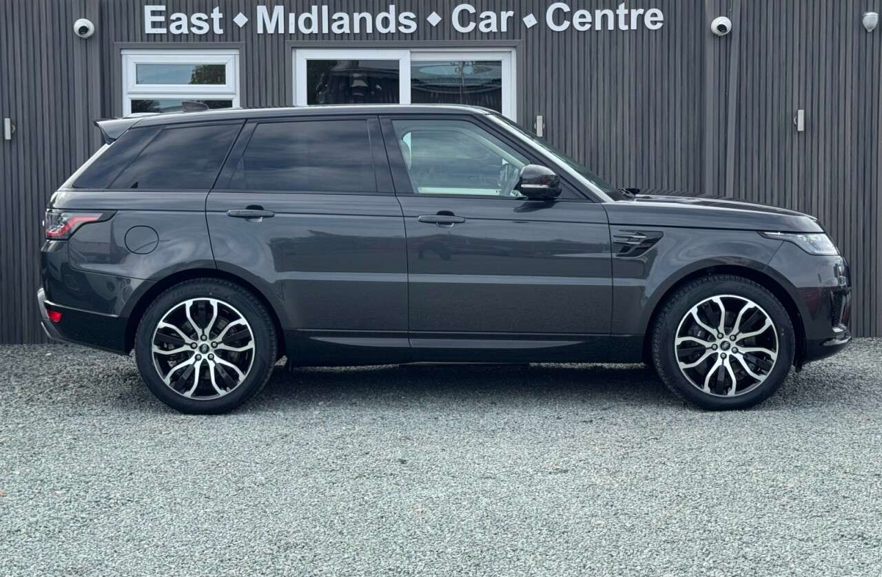 A 2021 LAND ROVER RANGE ROVER SPORT 2.0 P400e 13.1kWh HSE Silver SUV 5dr Petrol Plug-in Hybrid Auto 4WD Euro 6 A 2021 LAND ROVER RANGE ROVER SPORT 2.0 P400e 13.1kWh HSE Silver SUV 5dr Petrol Plug-in Hybrid Auto 4WD Euro 6