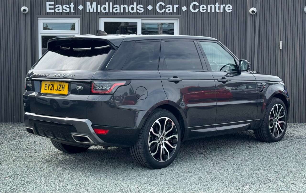 A 2021 LAND ROVER RANGE ROVER SPORT 2.0 P400e 13.1kWh HSE Silver SUV 5dr Petrol Plug-in Hybrid Auto 4WD Euro 6 A 2021 LAND ROVER RANGE ROVER SPORT 2.0 P400e 13.1kWh HSE Silver SUV 5dr Petrol Plug-in Hybrid Auto 4WD Euro 6