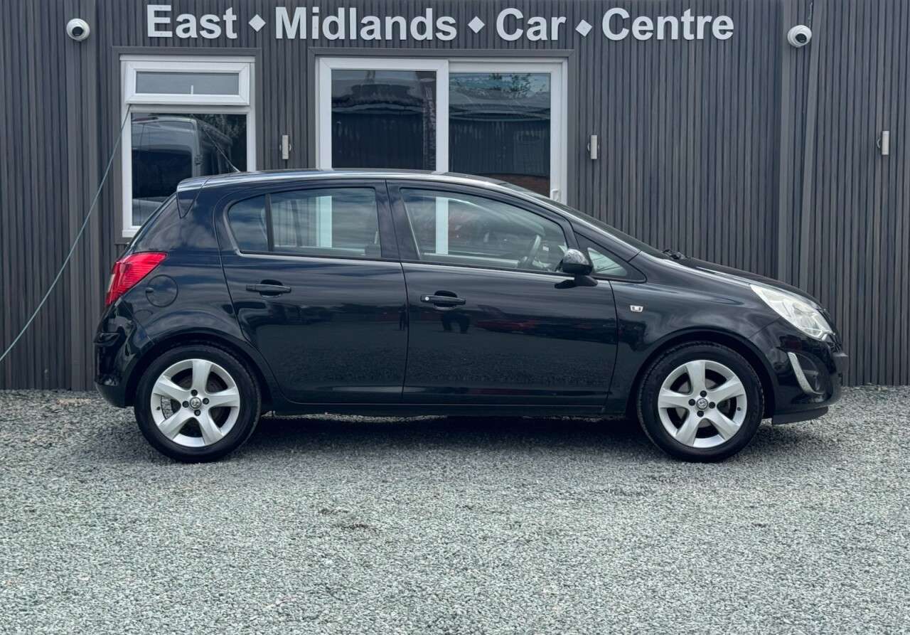 A 2013 VAUXHALL CORSA 1.2i ecoFLEX 16V Exclusiv Hatchback 5dr Petrol Manual Euro 5 (s/s) (A/C) (8 A 2013 VAUXHALL CORSA 1.2i ecoFLEX 16V Exclusiv Hatchback 5dr Petrol Manual Euro 5 (s/s) (A/C) (8