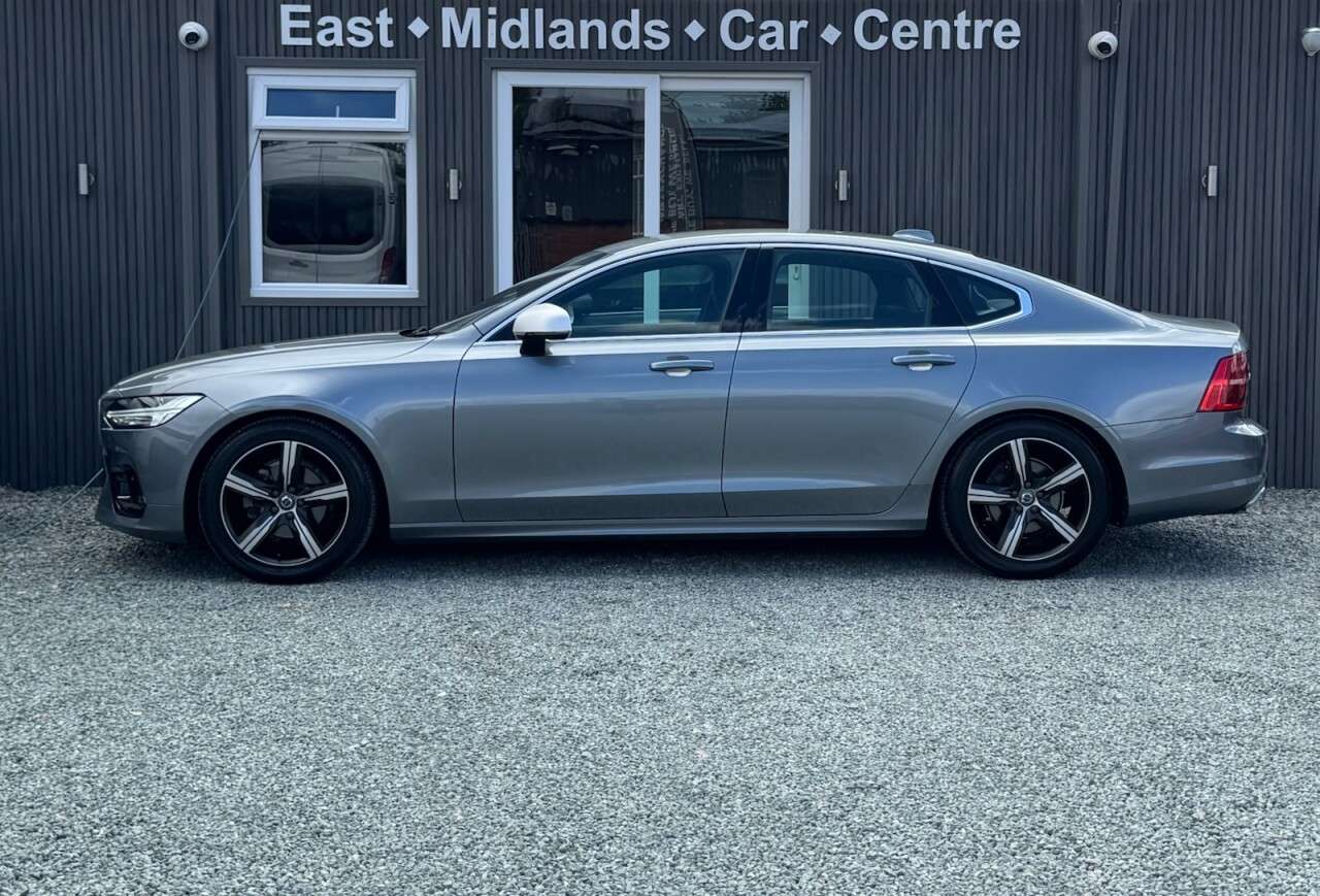 2018 VOLVO S90 2018 VOLVO S90